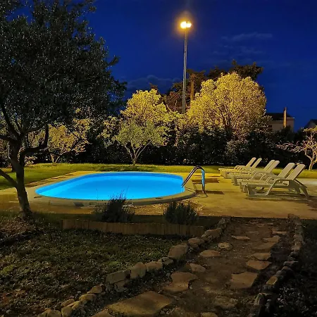 Mise Luxury Kastela