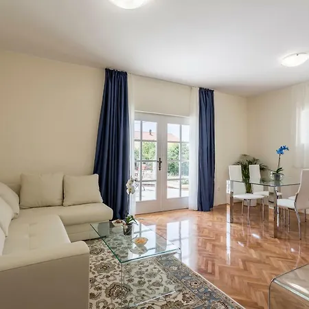 Mise Luxury Apartmán
