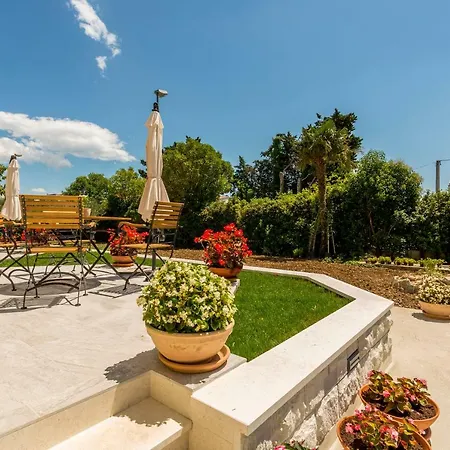 Mise Luxury Apartment Kastela