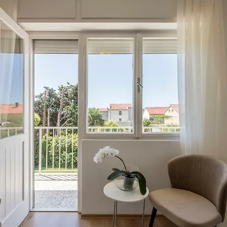 Mise Luxury * Kastela
