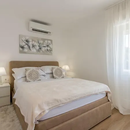 Mise Luxury Apartmán *